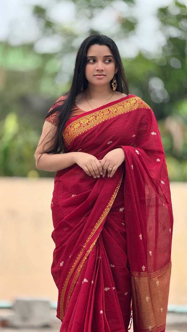 সুতোয় বোনা, টাঙ্গাইলের খাঁটি বুটি শাড়ি